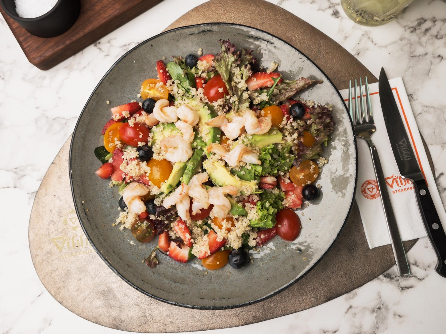 Berry Quinoa Salad With Shrimp And Avocado 350g