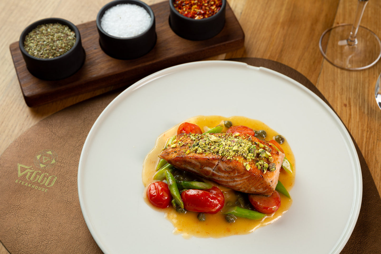 Roasted Salmon With Pistachio and Asparagus 300g