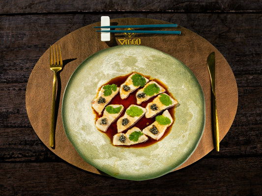 Hamachi tiradito with garlic soy and caviar 200g